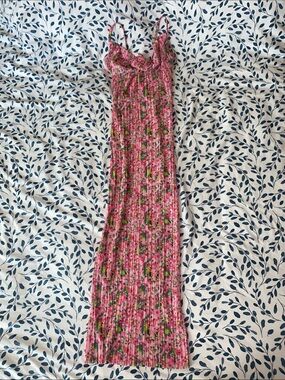 PrettyLittleThing Pink Abstract Floral Printed Plisse Strappy Maxi